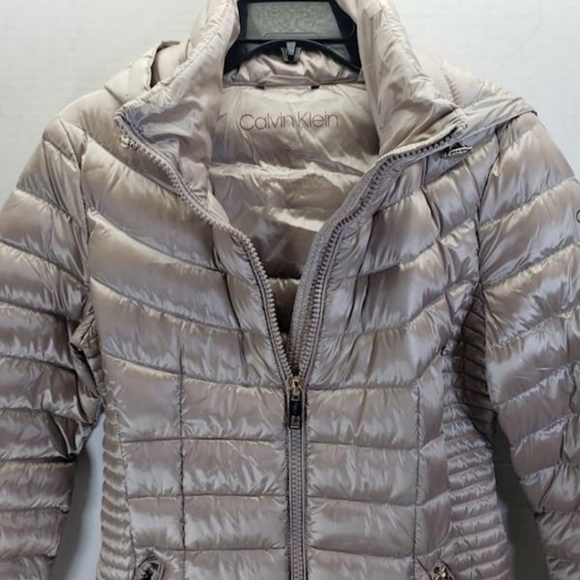 NWT Calvin Klein puffer coat - Picture 3 of 5